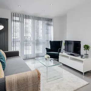 Luxury Chic Near Canary Wharf, Excel, O2 & Stratford London